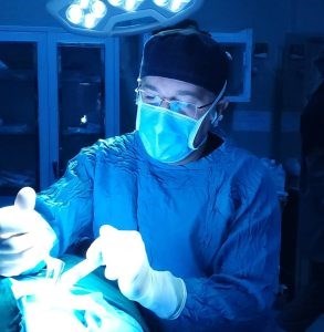 دکتر مهران صداقت 